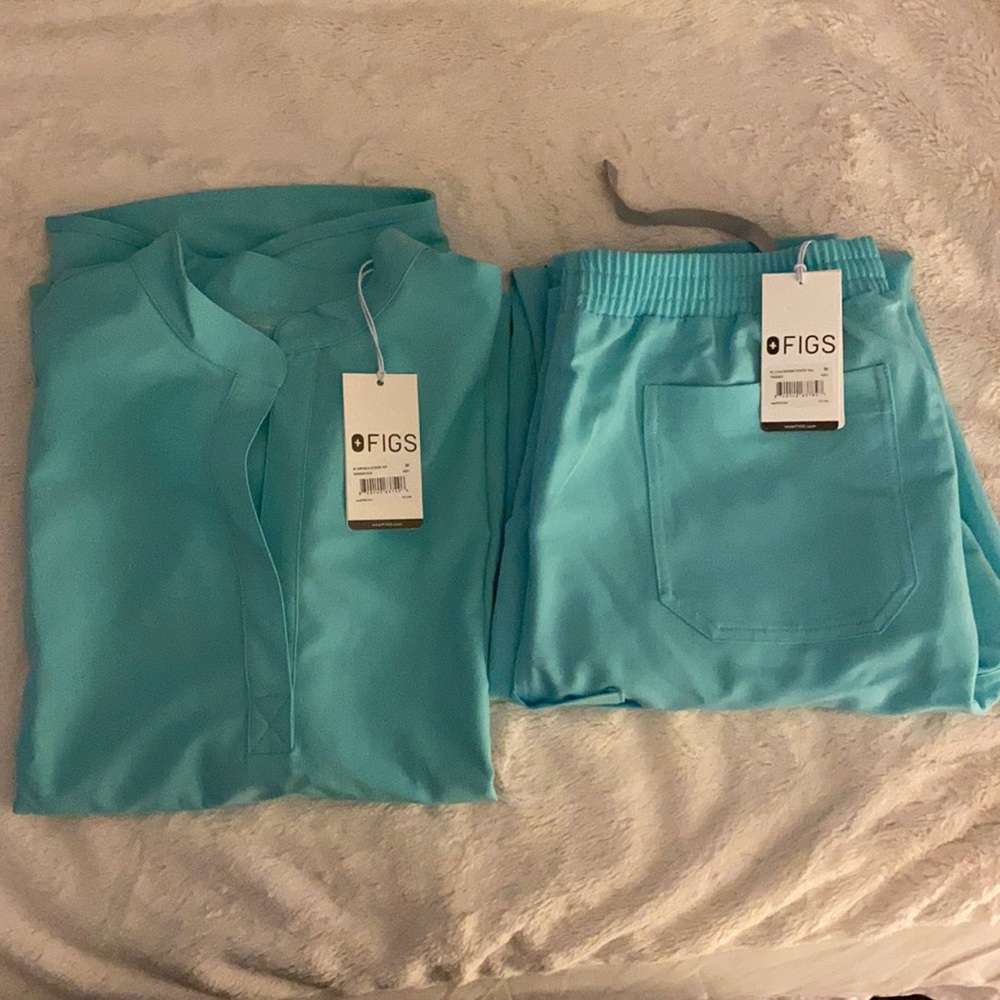 Figs NWT fresh aqua scrub set medium